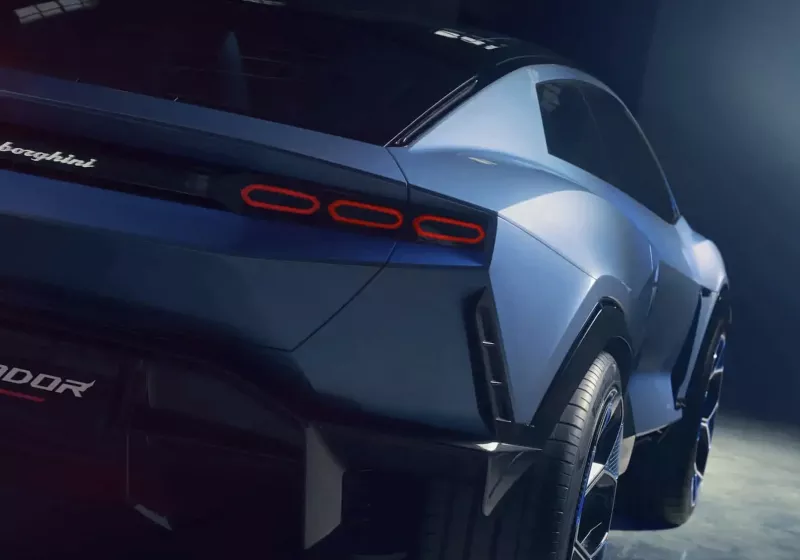 Lamborghini İlk Elektriklisini İptal Etti: Lanzador PHEV Olacak