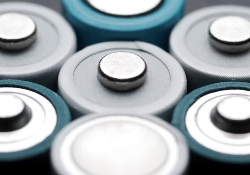 700 Wh/kg’ye Ulaşan Lityum Metal Pil, −50 °C’de de Çalışıyor